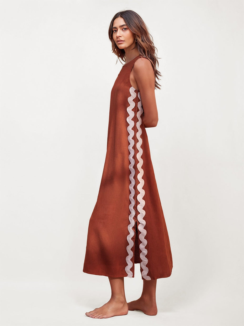 Contrast Trim Side Slit Maxi Dress
