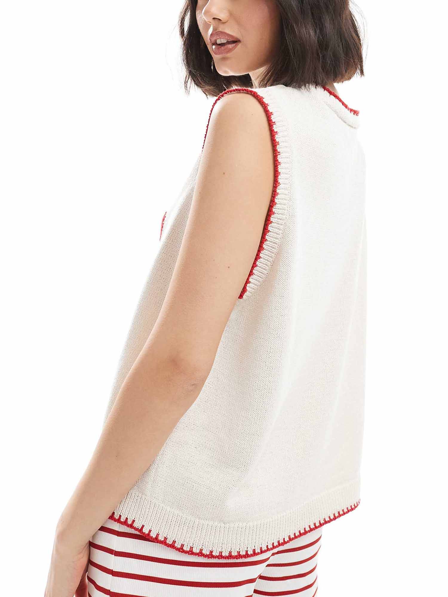 Crab Pattern Knit Vest