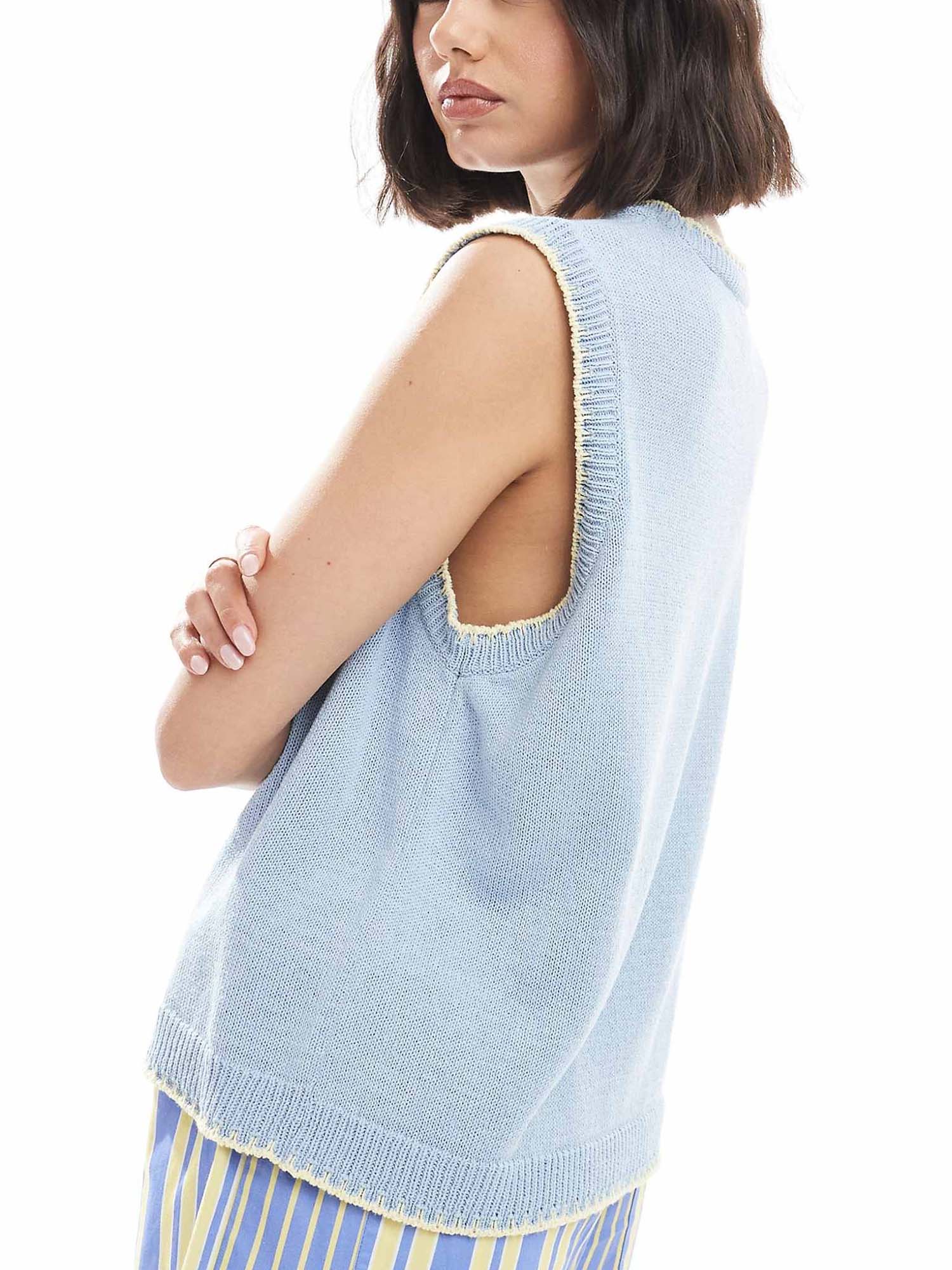 Lobster Pattern Knit Vest