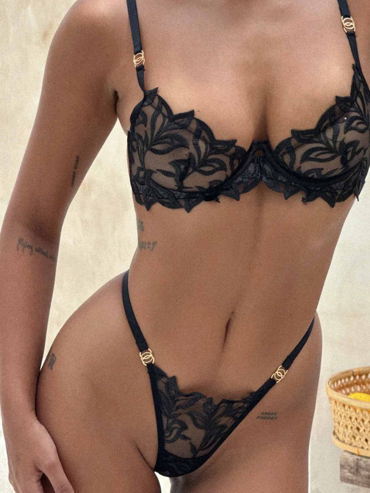 Vera Black Lingerie Set